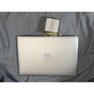 Apple MacBook Pro MF839LL/A 13.3" 256GB macOS, Silver